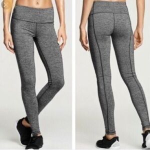 VSX Victoria’s Secret Sport Knockout Tight Black Gray Space Dye Print Size small
